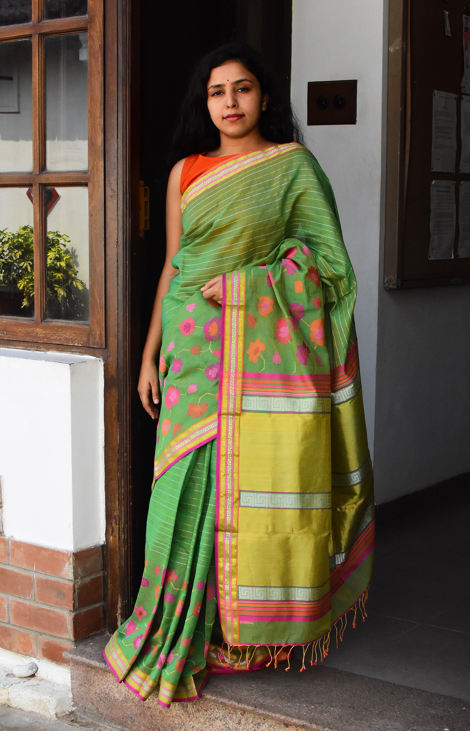 Green, Handwoven Organic Cotton,Textured Weave,  Jacquard Handpicked, Festive Wear, Jari  Saree